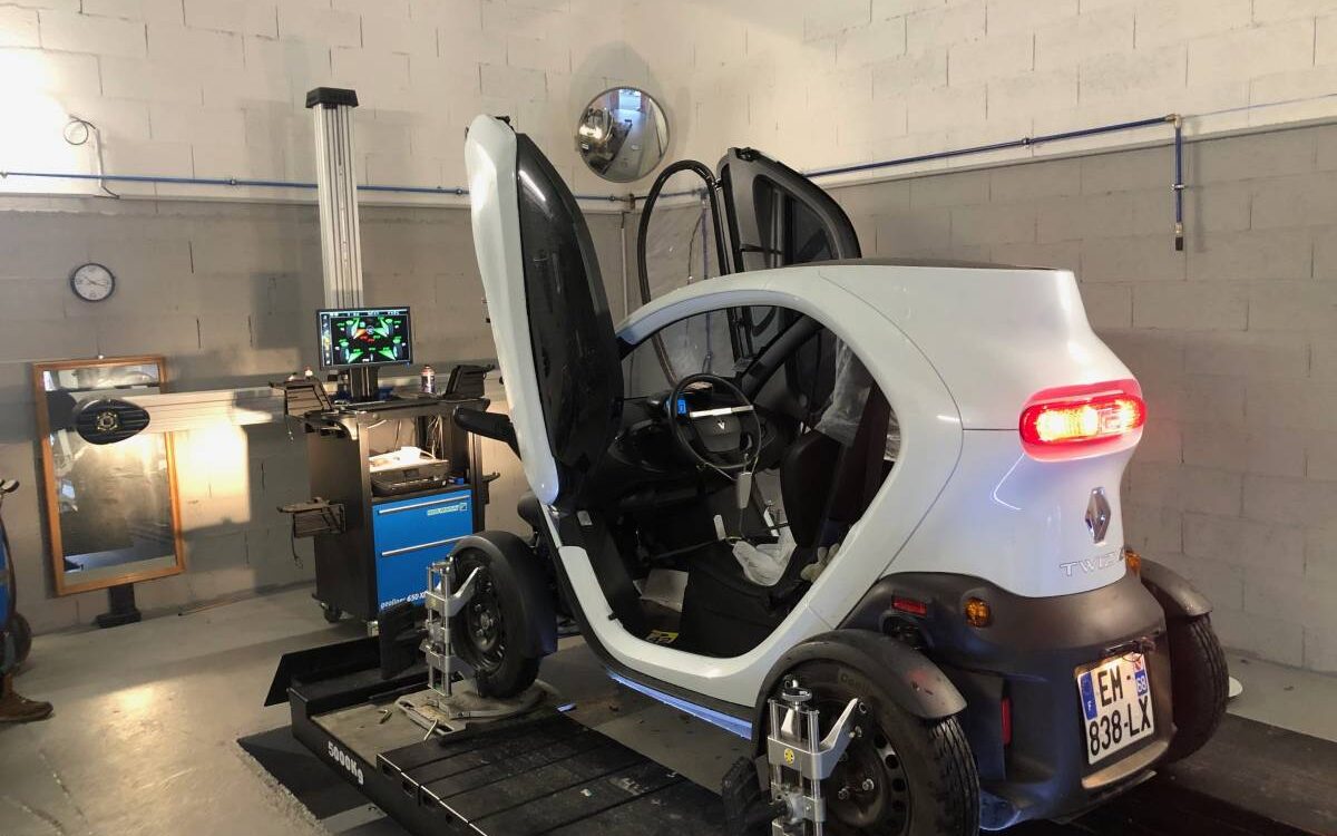 IMG 2991 1200X750 | Fastires Parallélisme Géométrie et réglage d’un train avant sur Renault Twizy à COLMAR Sélestat
