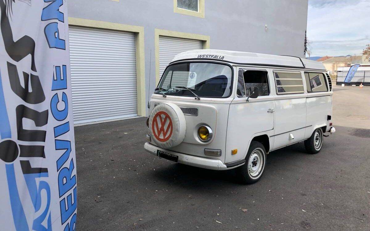 Mécanique sur un jolie Combi Westfalia chez Fastires Colmar Wintzenheim