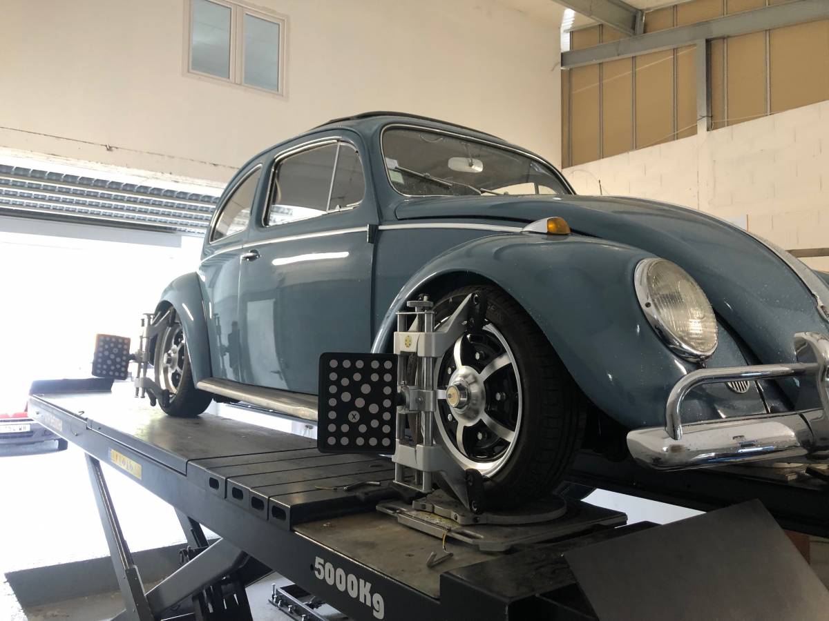 IMG 4517 | Fastires Réglage parallélisme (Géométrie) train avant sur une coccinelle chez Fastires à Colmar Cernay