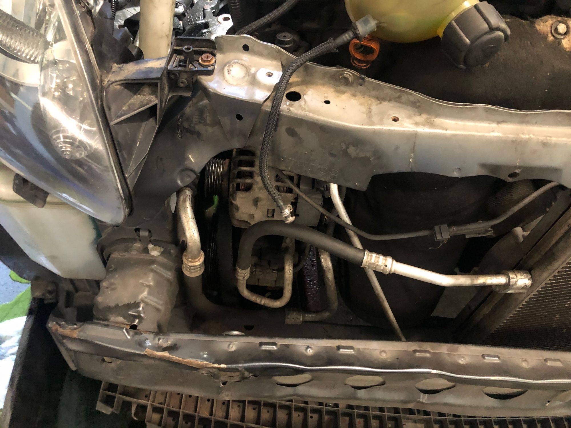 Grosse mécanique Remplacement d’un alternateur sur Toyota Aygo chez Garage Fastires à Colmar près de Houssen Wittelsheim 0